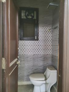 Common Bathroom Image of 2000 Sq.ft 3 BHK Builder Floor for sale in Green Field Colony Faridabad for Rs. 12500000