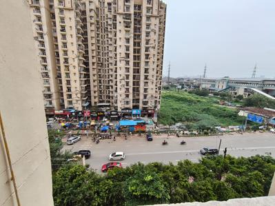 Balcony Image of 1000 Sq.ft 2 BHK Apartment / Flat for sale in Amrapali Silicon City, Sector 76 Noida for Rs. 10400000