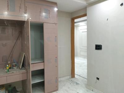 Bedroom Image of 1250 Sq.ft 4 BHK Apartment / Flat for sale in Sector 4 Rohini New Delhi for Rs. 6000000