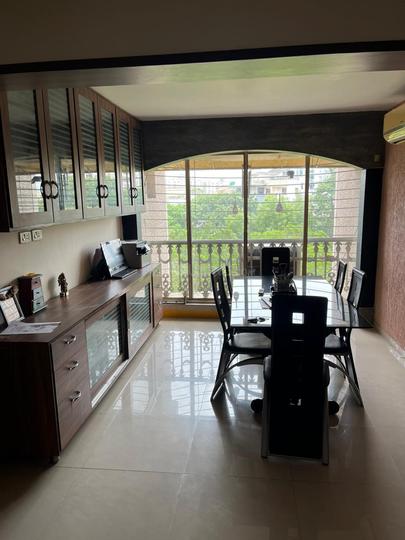 tulip galleria Main Image 1