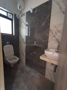 Bathroom Image of 510 Sq.ft 1 BHK Apartment / Flat for sale in Chembur Mumbai for Rs. 9500000