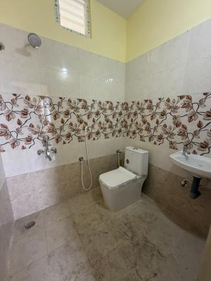 Bathroom Image of 1067 Sq.ft 1 BHK Independent House for rent in Sengalipalayam Coimbatore for Rs. 11500