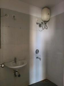 Common Bathroom Image of 585 Sq.ft 1 BHK Apartment / Flat for sale in Lodha Casa Rio, Palava Phase 1 Thane for Rs. 3150000