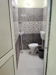 Image of 1500 Sq.ft 1 BHK Independent House for rent in Sector 17, Gurgaon for Rs. 10000