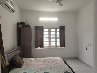 Bedroom Image of 8550 Sq.ft 4 BHK Independent House for sale in Sanskruti Sentossa Greens, Vaishno Devi Circle Ahmedabad for Rs. 95000000