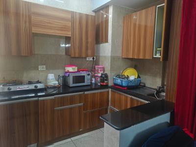 Kitchen Image of 950 Sq.ft 2 BHK Apartment / Flat for rent in BPTP Spacio, Sector 37D Gurgaon for Rs. 33000
