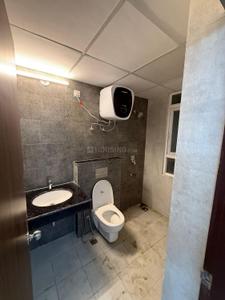 Bathroom Image of 2002 Sq.ft 3 BHK Apartment / Flat for rent in Experion The Heartsong, Sector 108 Gurgaon for Rs. 38000