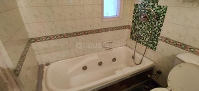Image of 2763 Sq.ft 3 BHK Builder Floor for rent in Panchsheel Park, New Delhi for Rs. 120000