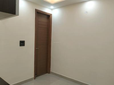 Bedroom Image of 1150 Sq.ft 3 BHK Apartment / Flat for sale in Vikaspuri New Delhi for Rs. 15000000