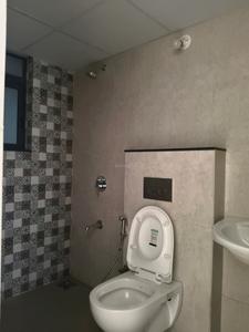 Common Bathroom Image of 956 Sq.ft 2.5 BHK Apartment / Flat for rent in Shapoorji Pallonji Vanaha, Bavdhan Pune for Rs. 23500