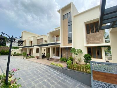Image of 2610 Sq.ft 4 BHK Villa for sale in Edappally, Kochi for Rs. 21500000