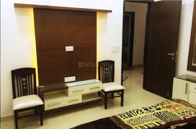 Bedroom Image of 1200 Sq.ft 3 BHK Builder Floor for rent in Rajouri Garden New Delhi for Rs. 50000