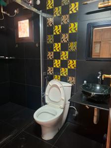 Bathroom Image of 2000 Sq.ft 3 BHK Apartment / Flat for rent in Banjara Hills Hyderabad for Rs. 65000