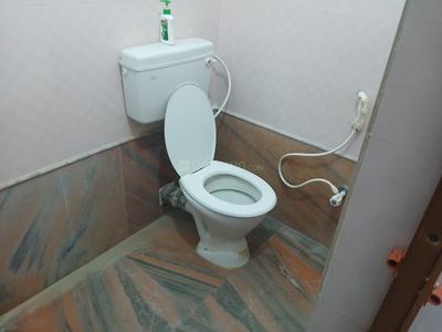 Bathroom Image of 495 Sq.ft 1 RK Apartment / Flat for rent in Keshtopur Kolkata for Rs. 6577