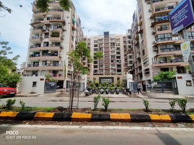 Image of 3080 Sq.ft 4 BHK Apartment / Flat for sale in Satellite, Ahmedabad for Rs. 35100000