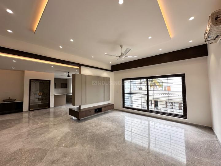 Royal Placid Main Image 1