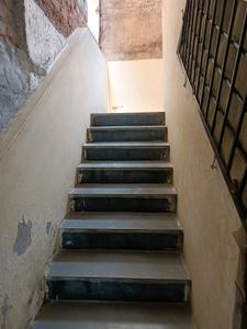 Staircase Image of 900 Sq.ft 5 BHK Independent House for sale in Banjara Hills Hyderabad for Rs. 30000000