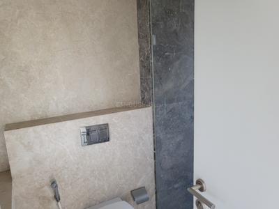 Bathroom Image of 2500 Sq.ft 3 BHK Apartment / Flat for sale in Juhu Mumbai for Rs. 130000000
