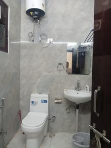 Bathroom Image of 2000 Sq.ft 3 BHK Builder Floor for rent in Sector 46 Gurgaon for Rs. 48000