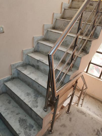 ishir Staircase 1