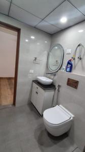 Bathroom Image of 1295 Sq.ft 2 BHK Apartment / Flat for rent in Paramount Symphony, Crossings Republik Ghaziabad for Rs. 17500