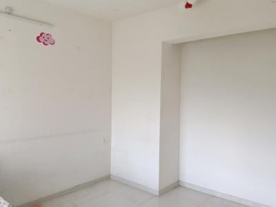 Bedroom Image of 650 Sq.ft 1.5 BHK Apartment / Flat for rent in Godrej Emerald, Kasarvadavali Thane for Rs. 27332