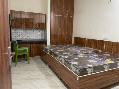 Bedroom Image of 800 Sq.ft 1 RK Apartment / Flat for rent in Palam Vihar Extension Gurgaon for Rs. 13000
