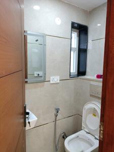 Common Bathroom Image of 1700 Sq.ft 3 BHK Apartment / Flat for sale in CGHS Harsukh Apartments, Sector 7 Dwarka New Delhi for Rs. 26900000