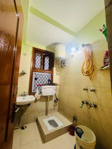 Image of 950 Sq.ft 3 BHK Builder Floor for sale in Khanpur, New Delhi for Rs. 5200000