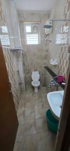 Bathroom Image of 2000 Sq.ft 3.5 BHK Independent House for rent in Mandaveli Chennai for Rs. 80000