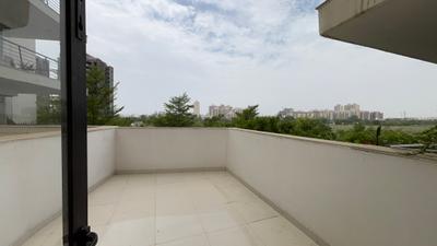 Balcony Image of 1609 Sq.ft 2.5 BHK Apartment / Flat for sale in Godrej Oasis, Sector 88A Gurgaon for Rs. 18600000