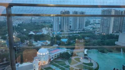 Image of 1700 Sq.ft 3 BHK Apartment / Flat for sale in Amanora Gateway Towers, Hadapsar, Pune for Rs. 32000000