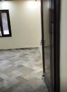 Bedroom Image of 2100 Sq.ft 3.5 BHK Builder Floor for rent in East Of Kailash New Delhi for Rs. 90000