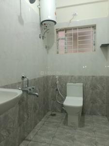 Bathroom Image of 950 Sq.ft 2 BHK Apartment / Flat for rent in Lingarajapuram Bengaluru for Rs. 27000