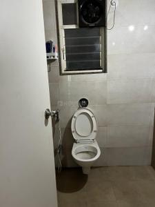Bathroom Image of 1000 Sq.ft 2 BHK Apartment / Flat for rent in Guardian Eastern Meadows, Upper Kharadi Pune for Rs. 45000