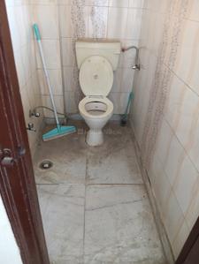Bathroom Image of 400 Sq.ft 1 BHK Builder Floor for sale in Shastri Nagar New Delhi for Rs. 2800000