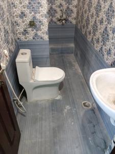 Bathroom Image of 2000 Sq.ft 3.5 BHK Apartment / Flat for rent in Vijaya Nagar Colony Hyderabad for Rs. 28000