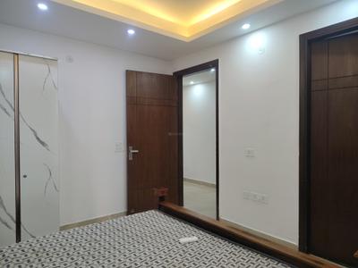 Bedroom Image of 1800 Sq.ft 4 BHK Builder Floor for sale in Freedom Fighters Enclave New Delhi for Rs. 18000000