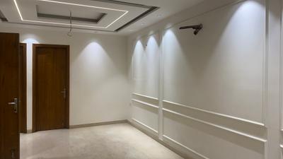 Living Room Image of 1024 Sq.ft 3 BHK Builder Floor for sale in Paschim Vihar New Delhi for Rs. 22500000