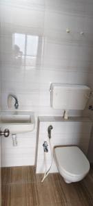 Bathroom Image of 1071 Sq.ft 2 BHK Apartment / Flat for sale in Paldi Ahmedabad for Rs. 6300000