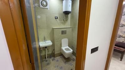Image of 950 Sq.ft 3 BHK Builder Floor for sale in Govindpuri, New Delhi for Rs. 5000000