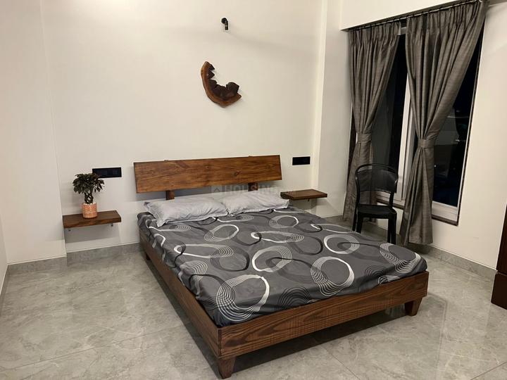 Royalproperties Bedroom 1