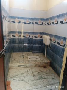 Bathroom Image of 1000 Sq.ft 1 BHK Independent House for rent in Lahargird Jhansi for Rs. 7000