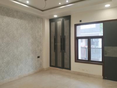 Bedroom Image of 1350 Sq.ft 3 BHK Builder Floor for sale in Shahdara New Delhi for Rs. 14000000