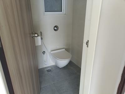 Bathroom Image of 625 Sq.ft 1 BHK Apartment / Flat for sale in Ashar Arize, Kalwa Thane for Rs. 9000000