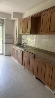 Kitchen Image of 1400 Sq.ft 2 BHK Apartment / Flat for sale in DLF Richmond Park, Sector 43 Gurgaon for Rs. 33000000