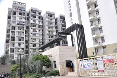 Image of 1495 Sq.ft 3 BHK Apartment / Flat for sale in MR Shalimar City, Hindan Residential Area, Ghaziabad for Rs. 8500000