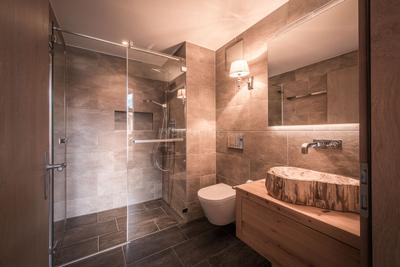 Bathroom Image of 3100 Sq.ft 4 BHK Apartment / Flat for sale in kirpa Majestic, Khar West Mumbai for Rs. 169000000