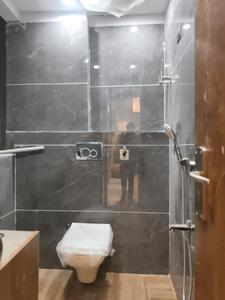 Common Bathroom Image of 950 Sq.ft 2 BHK Apartment / Flat for sale in Kulesara Greater Noida for Rs. 5500700