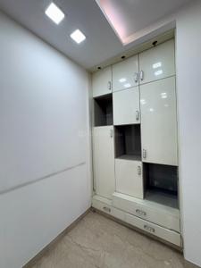 Bedroom Image of 1600 Sq.ft 3 BHK Builder Floor for rent in Paschim Vihar New Delhi for Rs. 55000